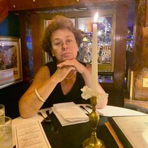 Meet your Posher, Francine